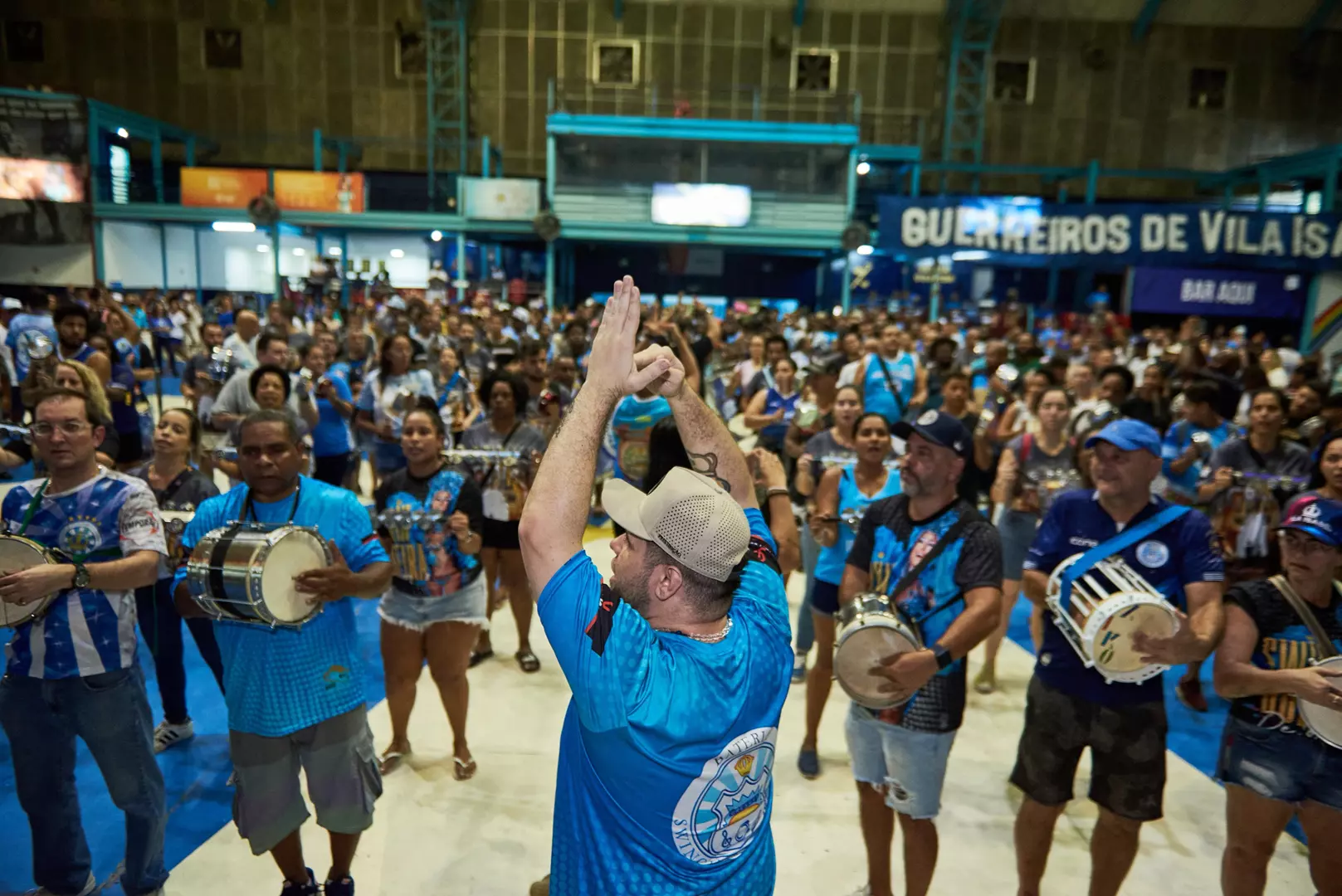 Vila Isabel inicia disputa de samba-enredo para o Carnaval 2026 nesta sexta-feira (15)